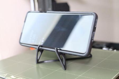 A Phone/Tablet Stand in 47 Minutes