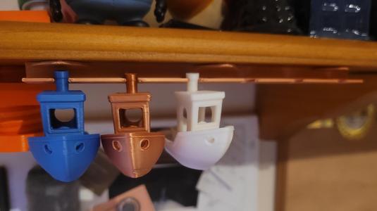 Remixed Benchy Glue hanger