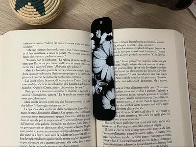 Flowers Hueforge bookmark