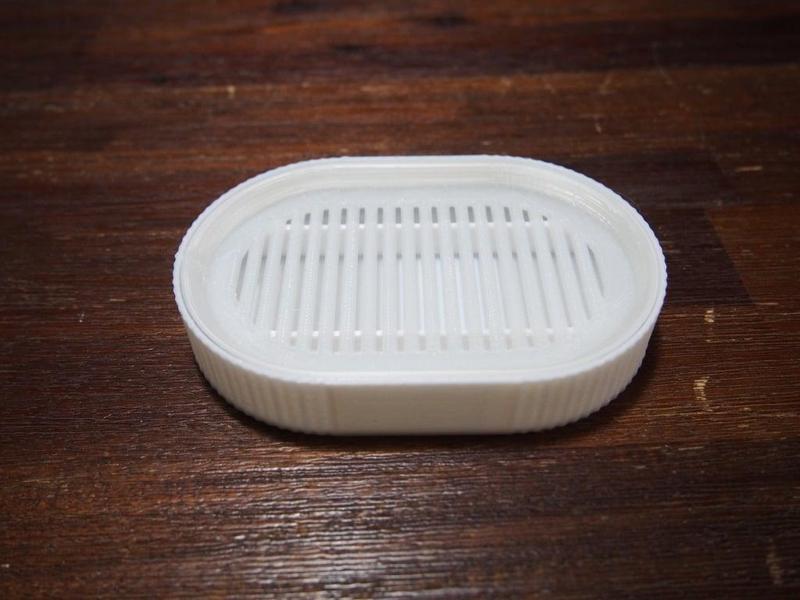 Self watering seed planting tray