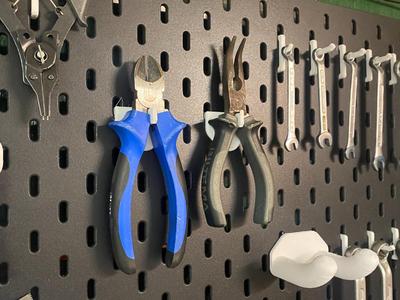 Skadis plier holder