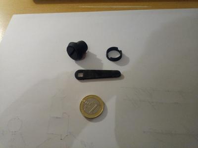 Simple electrical cabinet lock