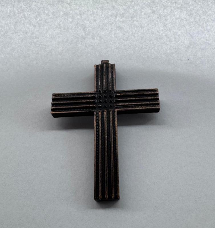 Cross pendant