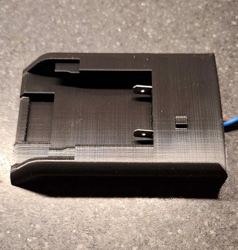 ActivEnergy Ferrex Battery Shoe Adpater (ALDI)   