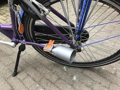 Kids bike spoke exhaust