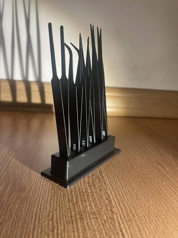 Tweezers stand