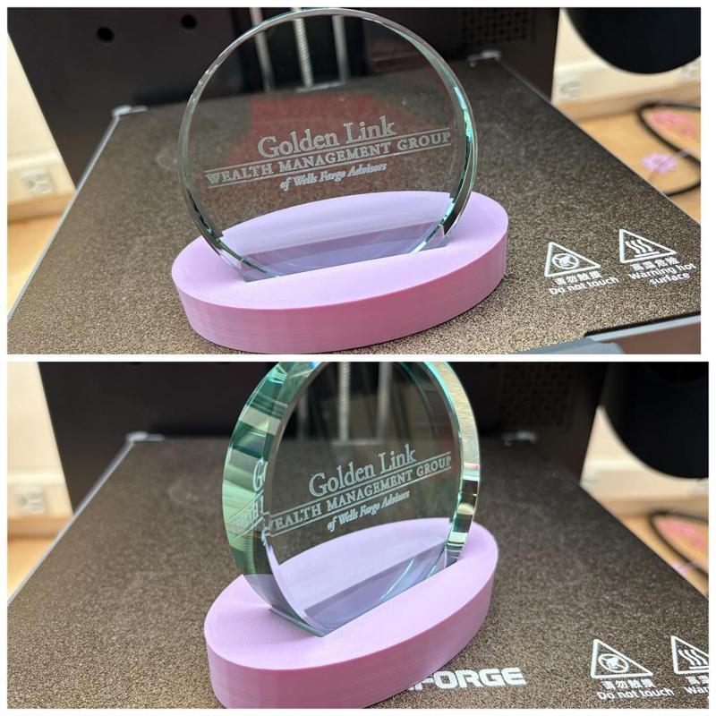 Decorative desk plate or award display