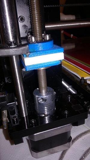 anti wobble . prusa structure . M8 screw