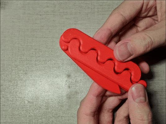 Creative and cool folding knife, no metal parts needed, easy to print