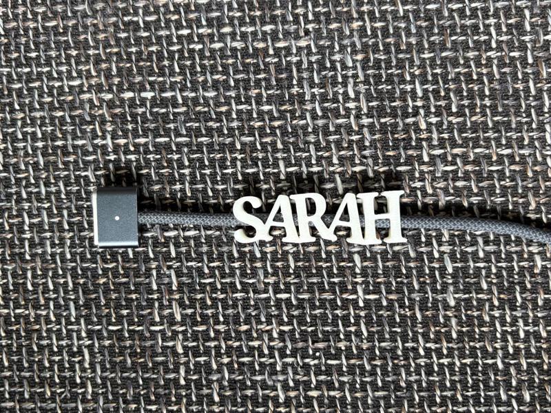 charging cable name tag "Sarah"