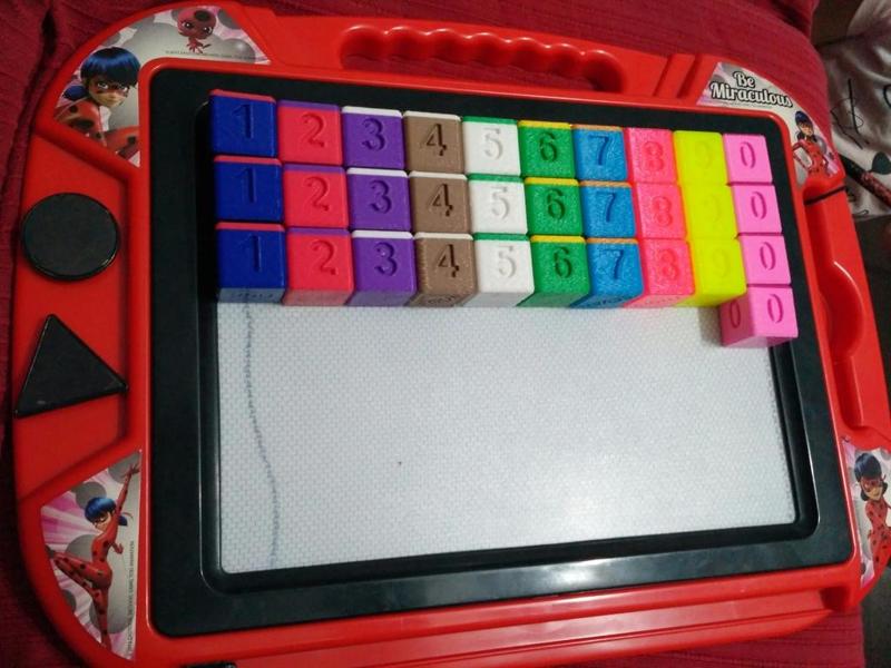 MATH CUBES / CUBOS DE MATEMÁTICAS