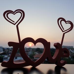 💖 LoveFrame - The Romantic & Elegant 3D Photo Frame!