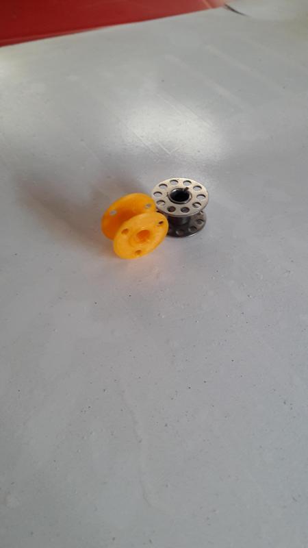 Bobbin thread WHITE sewing machine model no. 1510