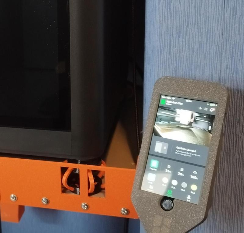 Bambulab P1S Wall Mount w/iPhone (6s, 7, 8, SE2, SE3) Holder