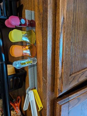 Chip Clip Grip Strip