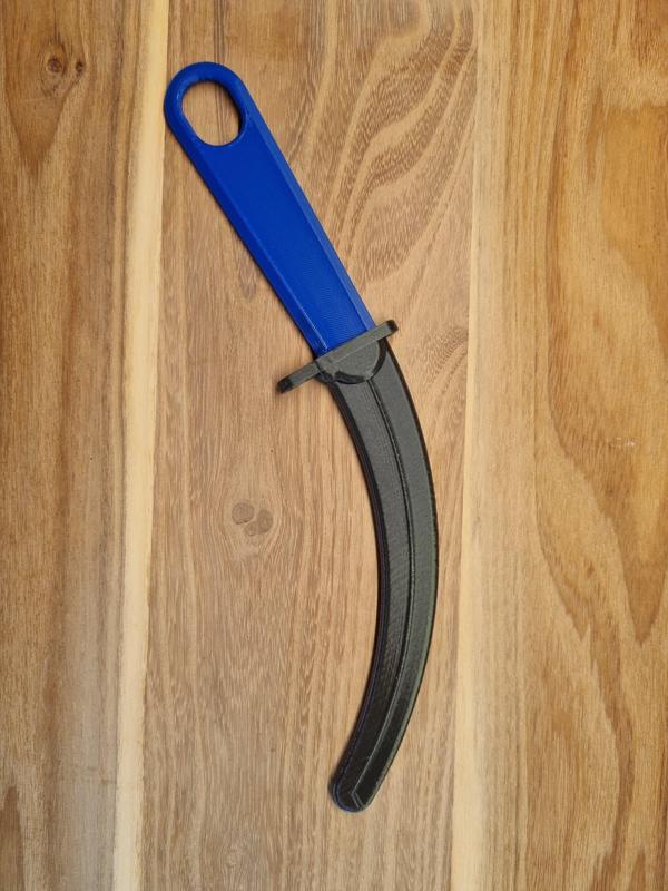 Curved Knife With Sheath