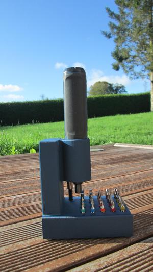 Support pour tournevis électrique de la marque FERM