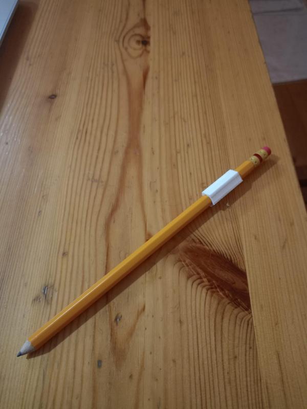 Anti-rolling  Pencil