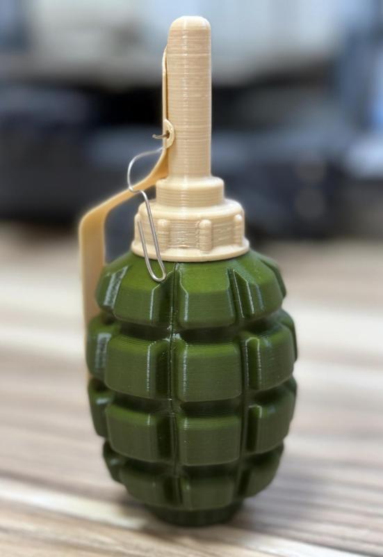 Grenade F1