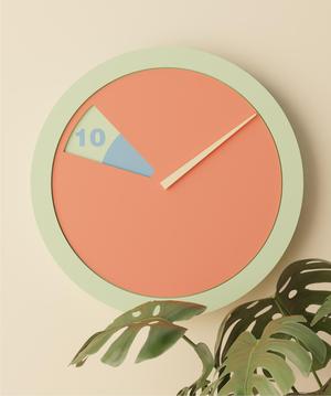Focused - Minimalist Wall Clock with Rotating Hour Panel & Customizable Colors