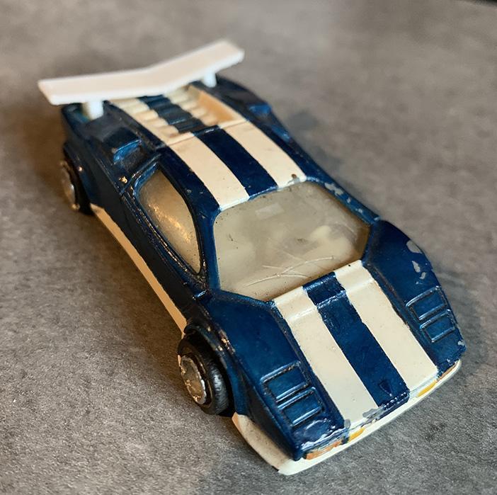 Majorette 1/56 No. 257 Lamborghini Countach Spoiler