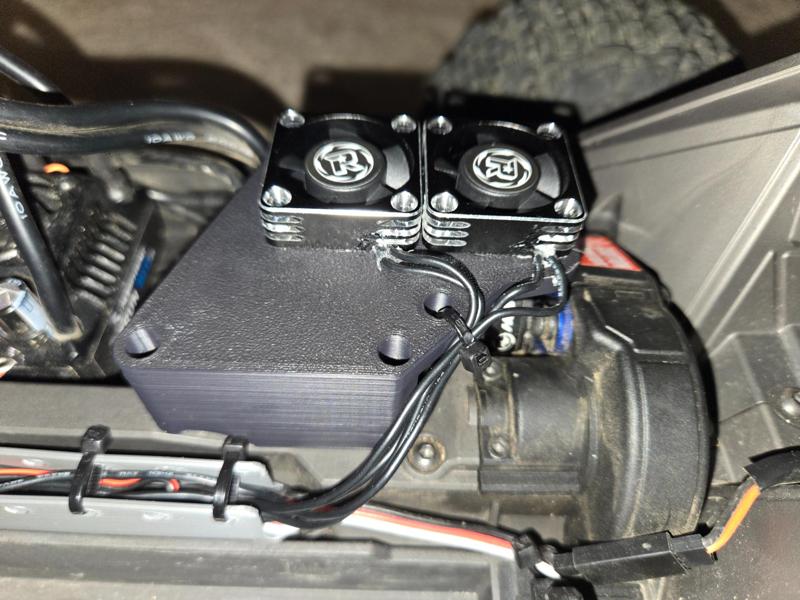 Traxxas Maxx V2 Dual 30mm Fan Mount