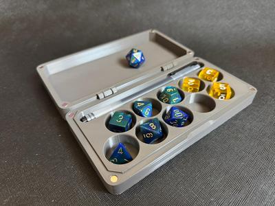 The Min-max dice box & tray