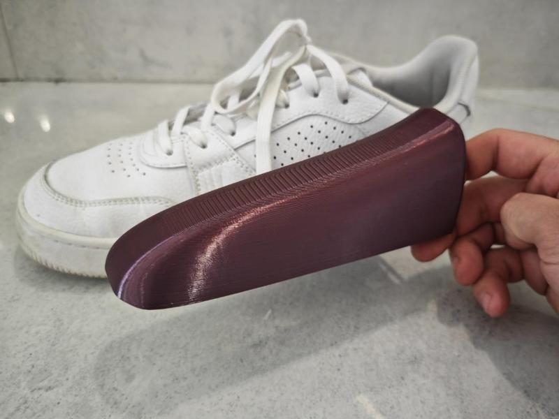 Anti-crease shoe insert