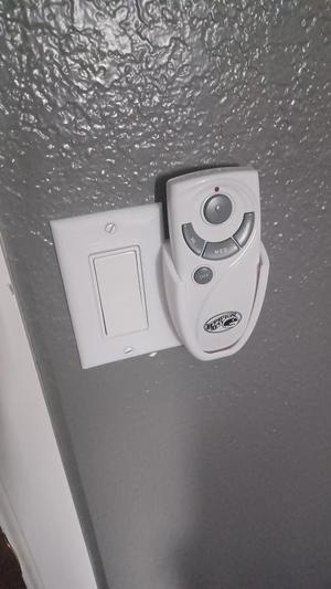Decor switch plate with Hampton Bay remote holder
