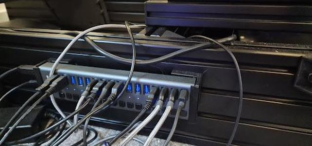 Sabrent - 16 Port USB - Wall & Extrusion Mount