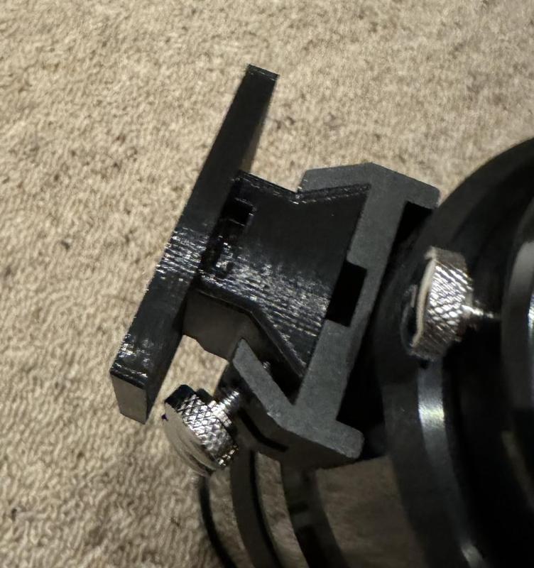 Vixen Finder Shoe to Quikfinder Base