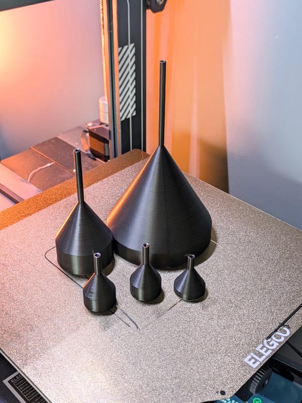 Parametric plant watering bulb/funnel (vase mode)