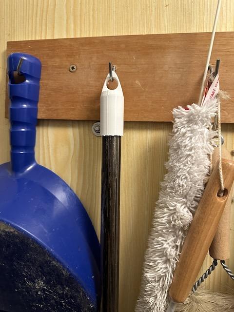Broom Handle Cap - Aufhängekappe für Besen