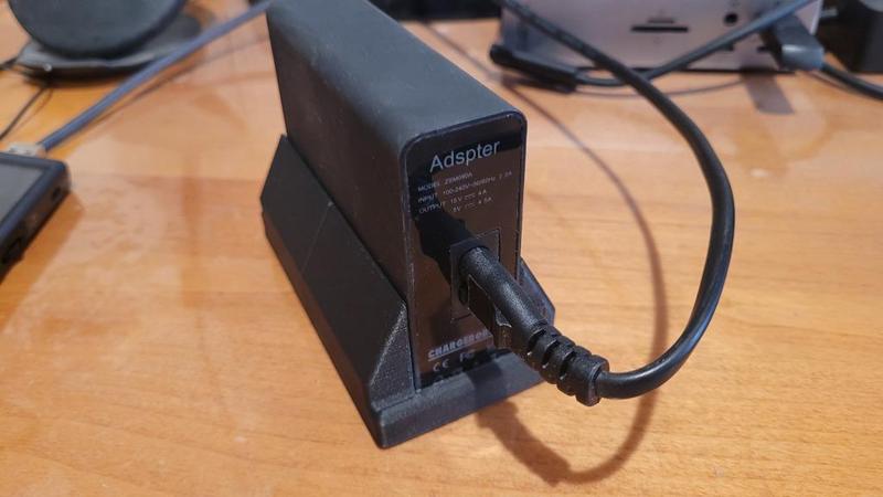 USB Charger Support Stand