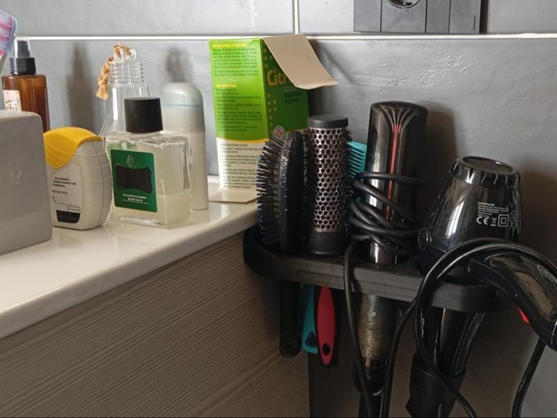 organizer brushes/hair dryer/hair straightener