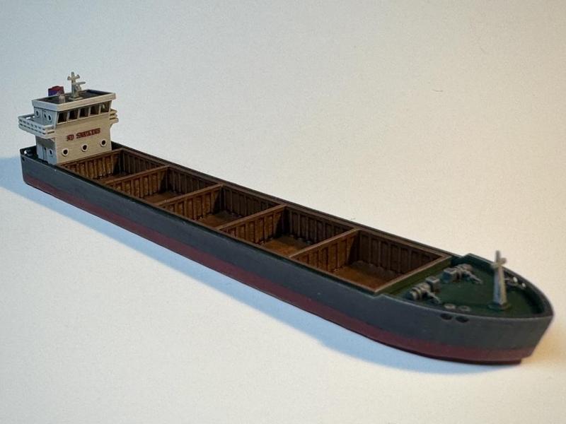 T Gauge 1:450 Cargo Ship 