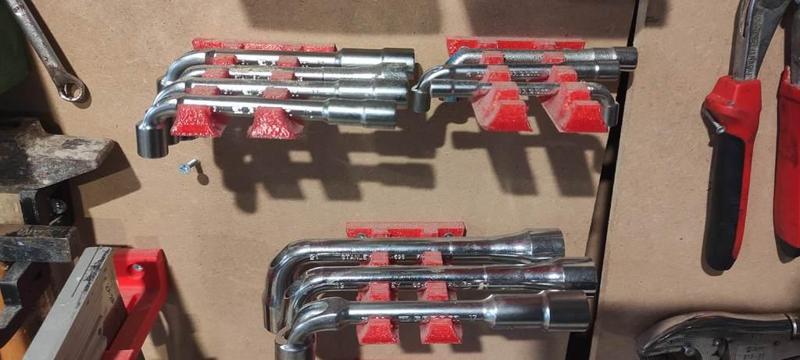 Tube wrench support - clé à pipe