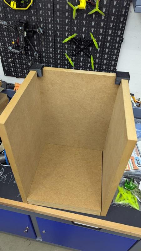 19mm 90° corner holder