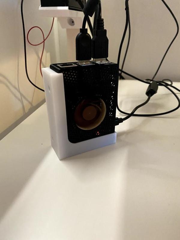 Raspberry pi 4 mountclip / stand