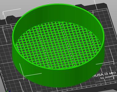 Strainer for washing fruits and vegetables