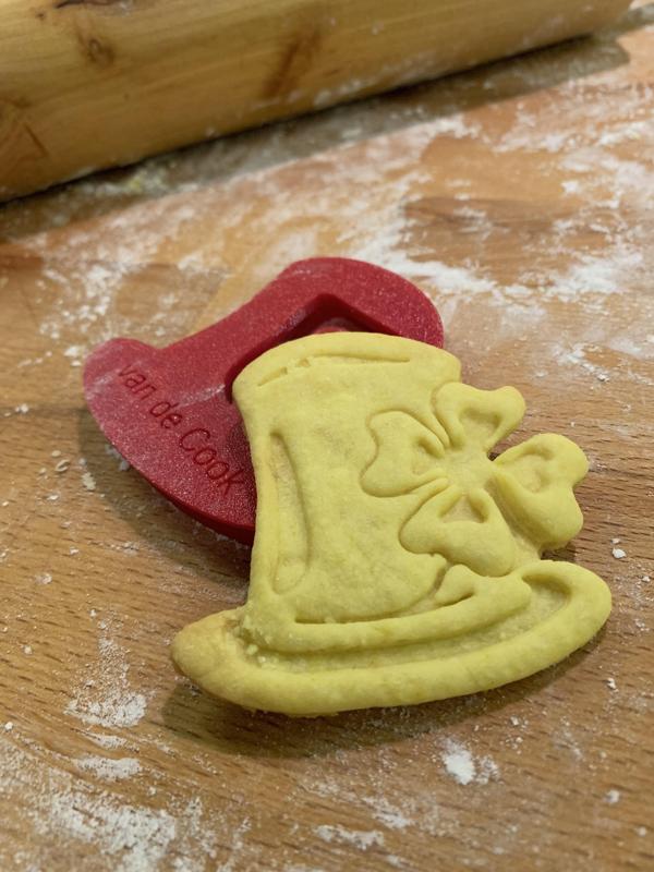 Cookie Cutter New Year - Hat with Cloverleaf