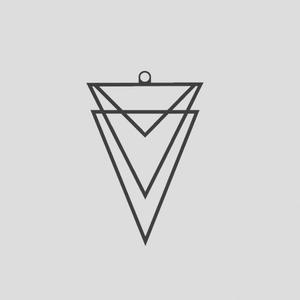 TRIANGLE EARRING