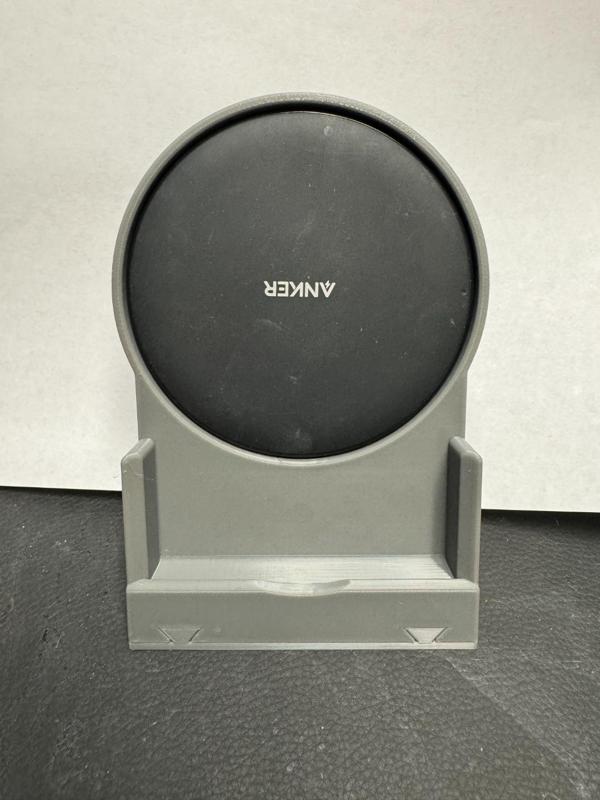 Anker PowerWave10 phone stand