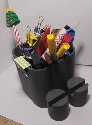 Stiftehalter / Penholder