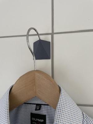 Minimalistic Hanger Hanger