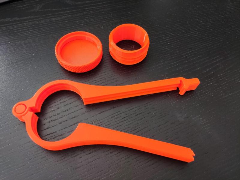 Big Bag Clip with screw on cap (an even larger version!)