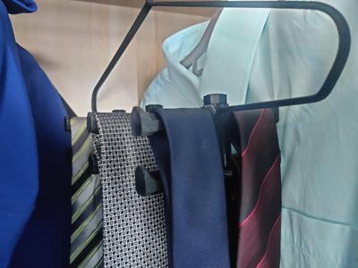 Tie holder for IKEA Strykis