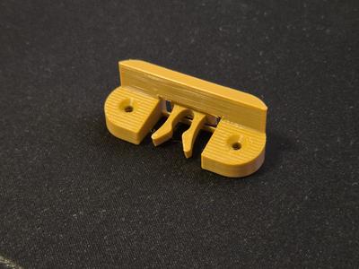 Clip / Bracket for small frame windows 