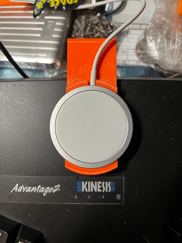 MagSafe holder for Kinesis Advantage 2 keyboard