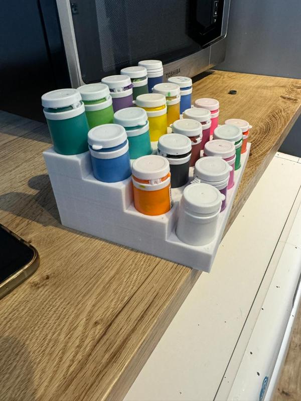 Poster Paint Holder